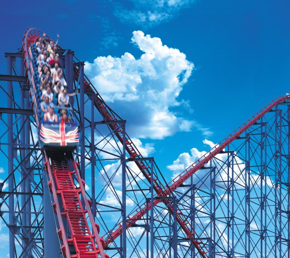 Boulevard Hotel Blackpool Esterno foto The UK's first roller coaster, The Great Stinger
