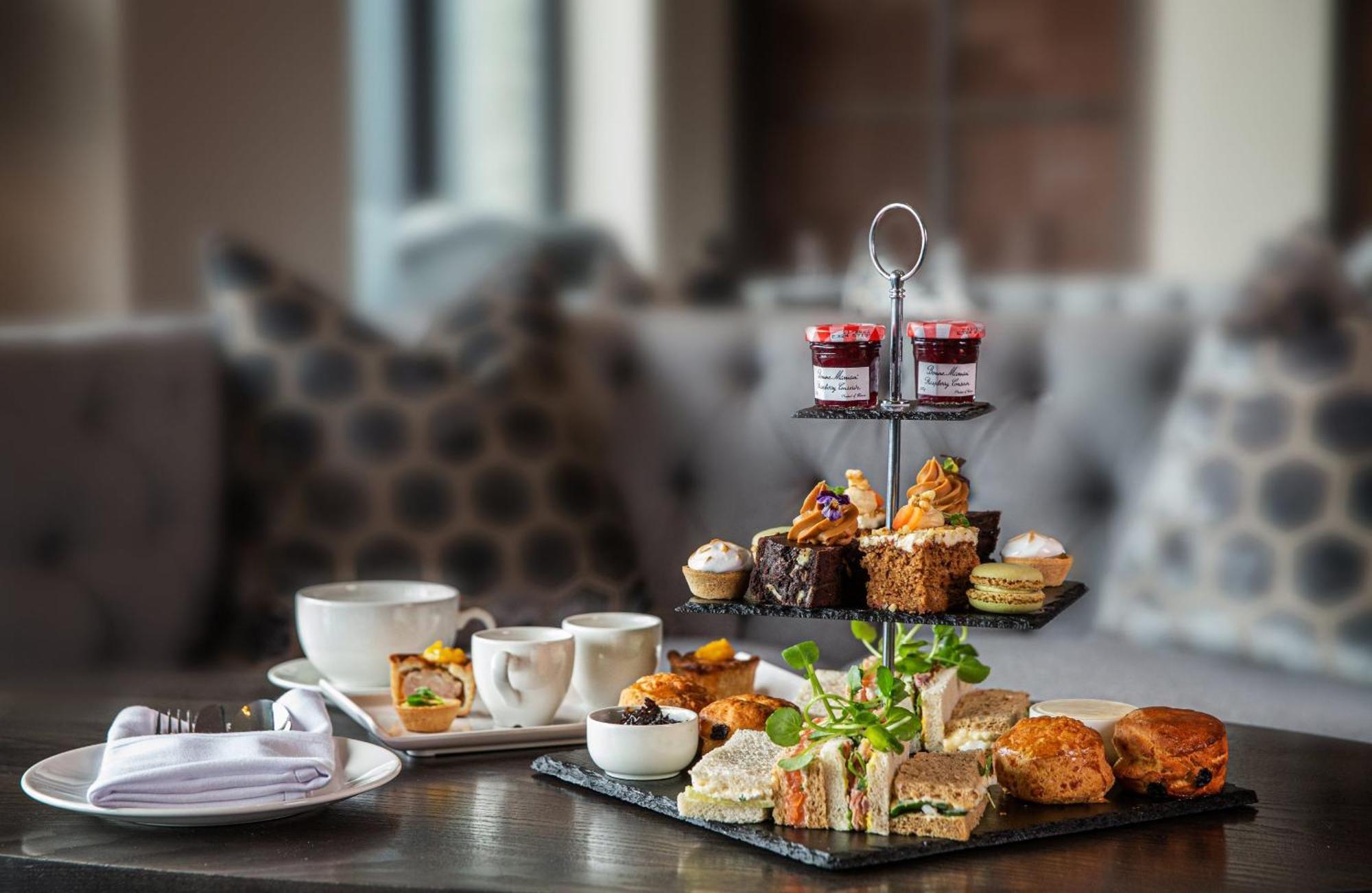 Boulevard Hotel Blackpool Esterno foto Afternoon tea at the InterContinental London The O2